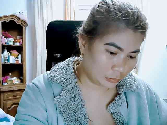 GoddessMia webcam