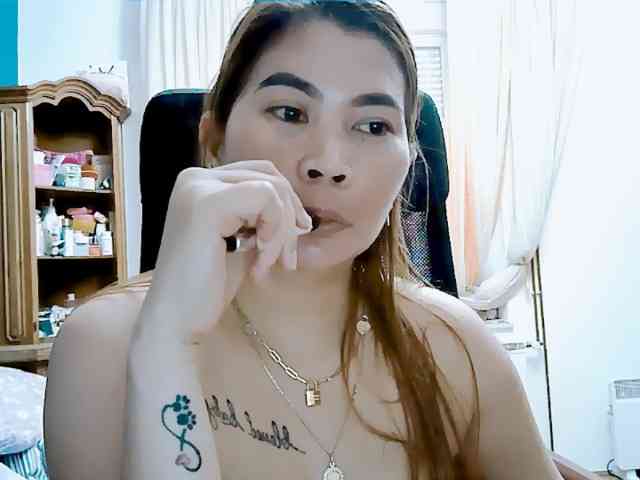 GoddessMia webcam
