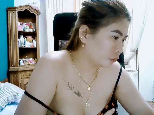 GoddessMia webcam