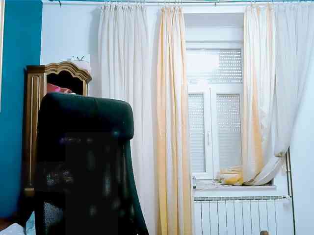 GoddessMia webcam