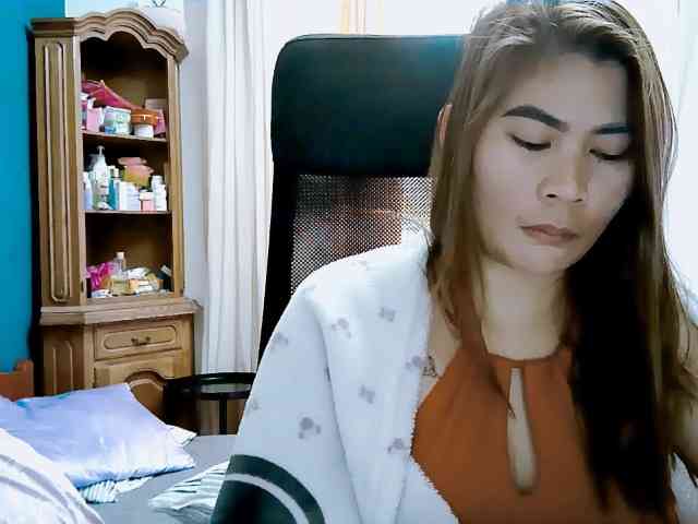GoddessMia webcam