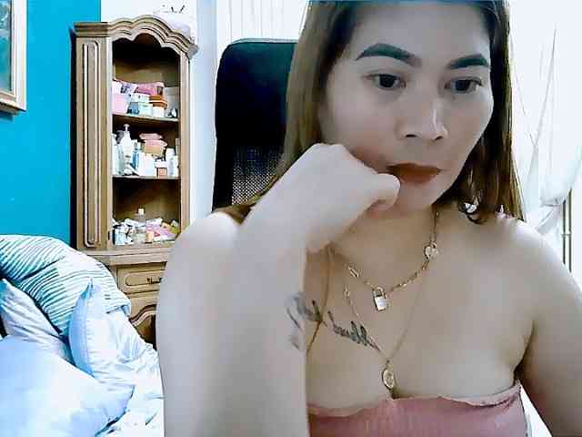 GoddessMia webcam