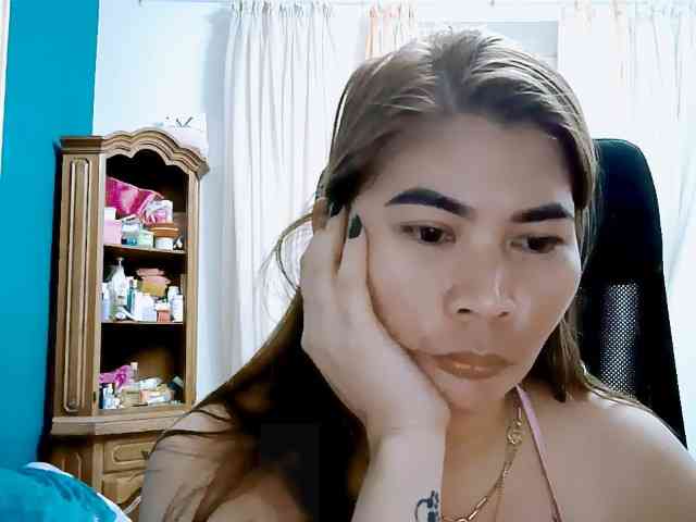 GoddessMia webcam