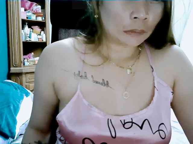 GoddessMia webcam