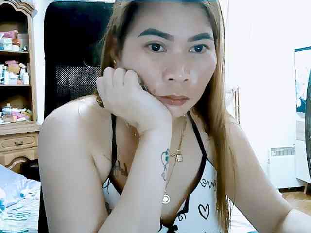 GoddessMia webcam