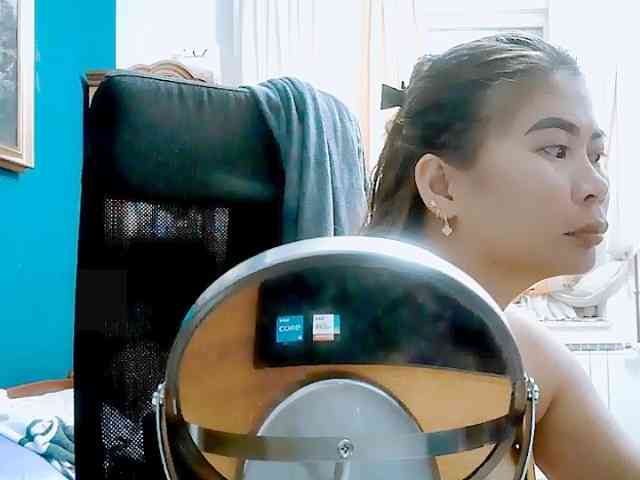 GoddessMia webcam