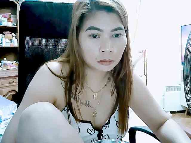 GoddessMia webcam