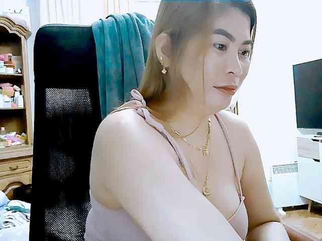 GoddessMia webcam