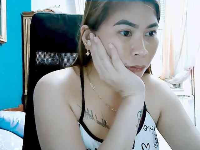 GoddessMia webcam