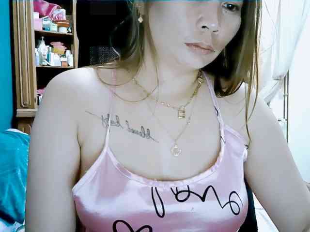 GoddessMia webcam