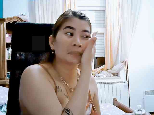 GoddessMia webcam