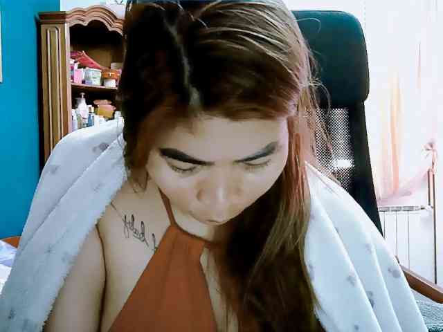 GoddessMia webcam