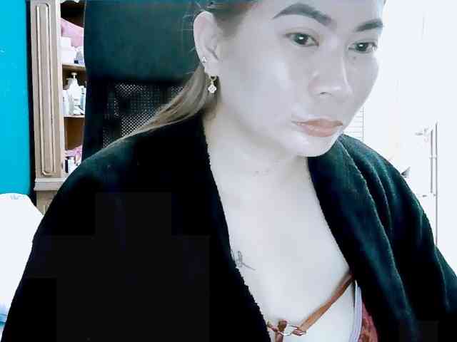 GoddessMia webcam