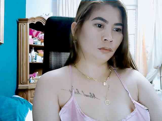 GoddessMia webcam