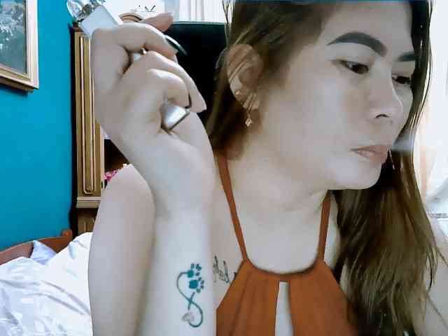 GoddessMia webcam