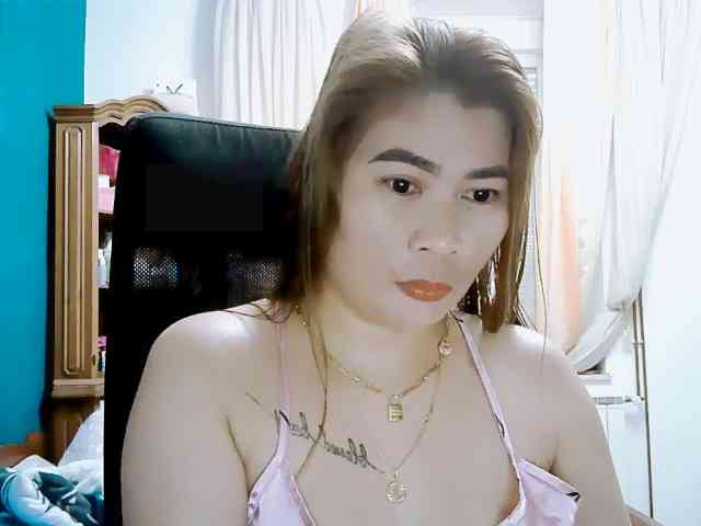 GoddessMia webcam