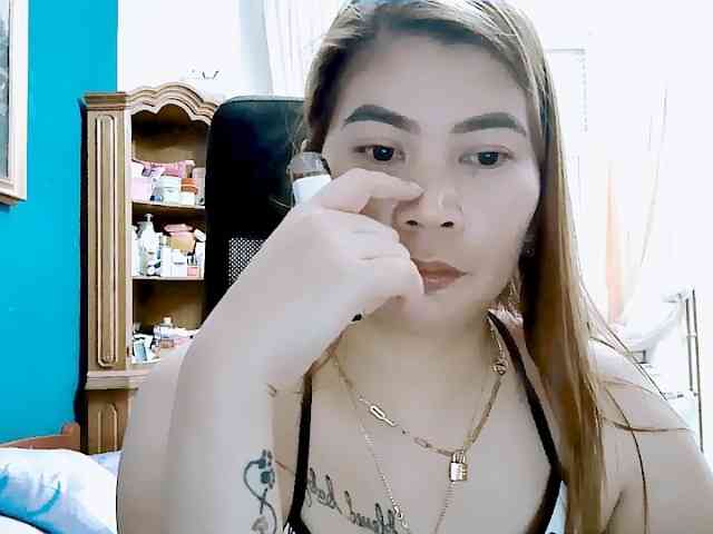 GoddessMia webcam