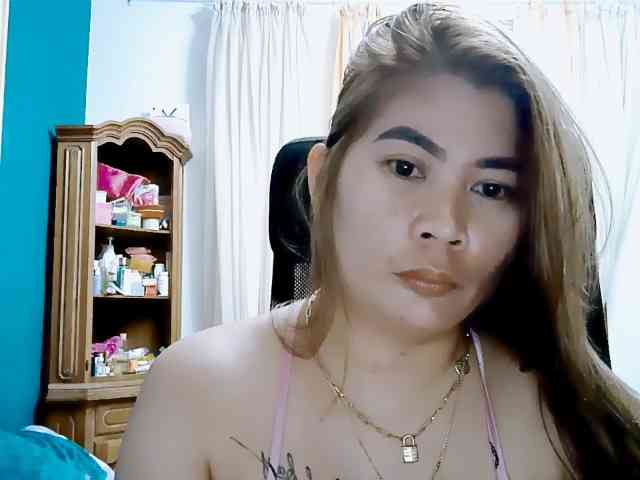 GoddessMia webcam