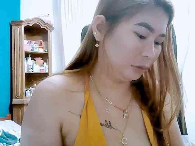 GoddessMia webcam