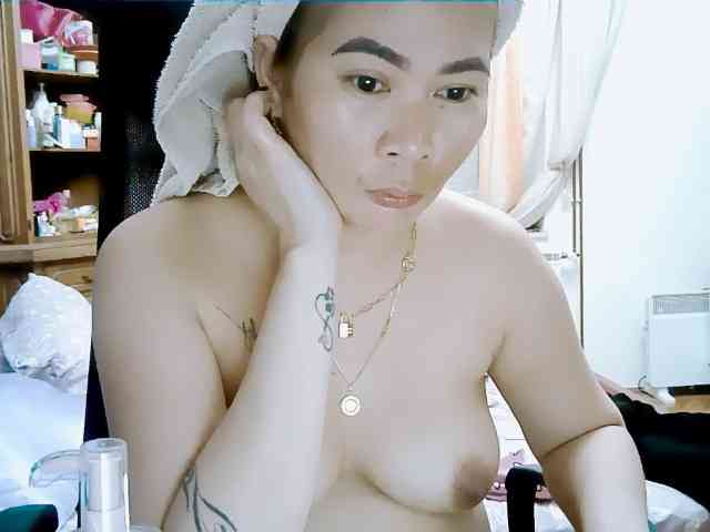 GoddessMia webcam