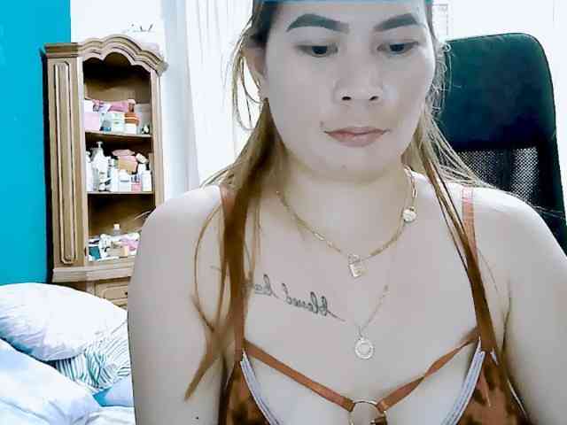 GoddessMia webcam