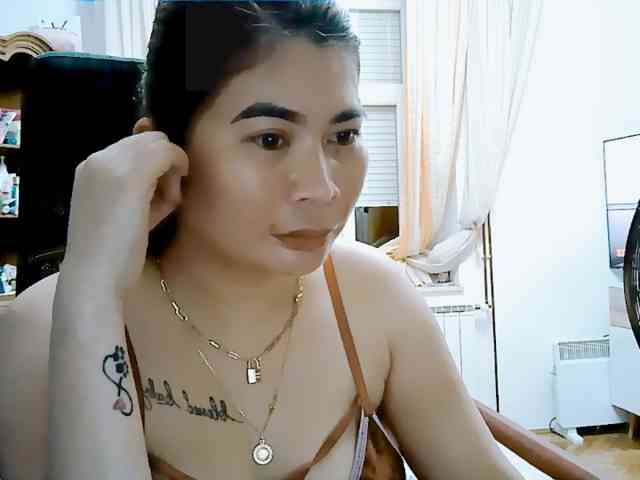 GoddessMia webcam
