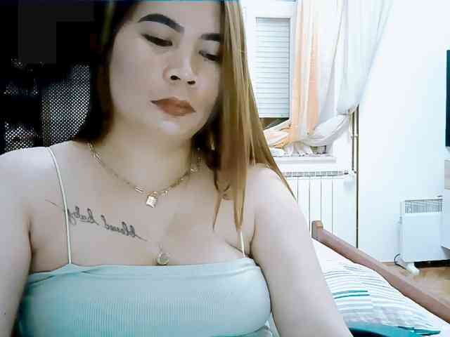 GoddessMia Live Webcam on BongaCams