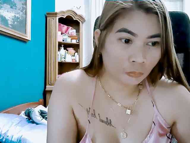 GoddessMia webcam
