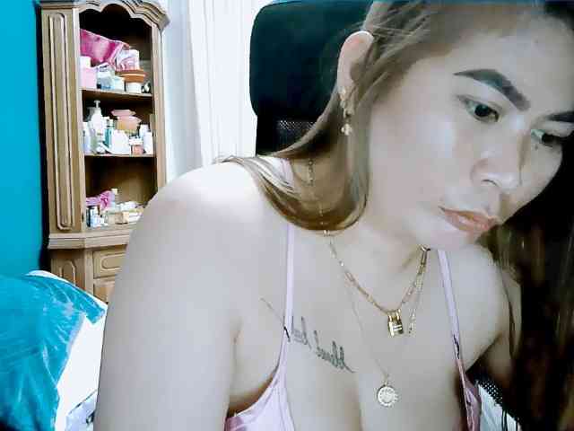 GoddessMia webcam