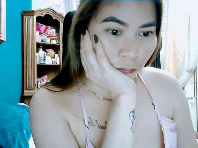 GoddessMia webcam