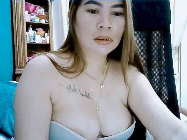 GoddessMia webcam
