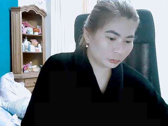 GoddessMia webcam