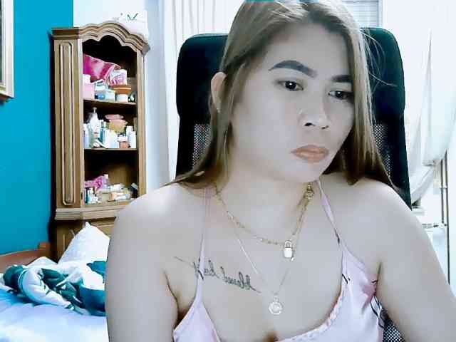 GoddessMia webcam
