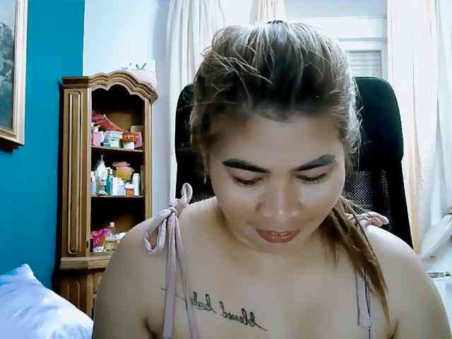 GoddessMia webcam