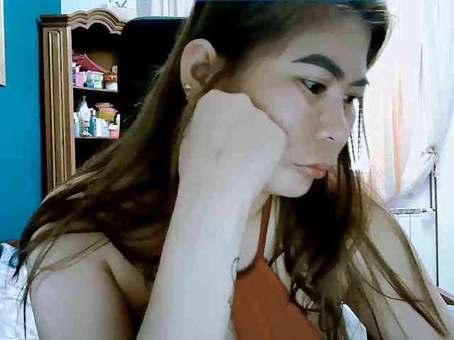 GoddessMia webcam