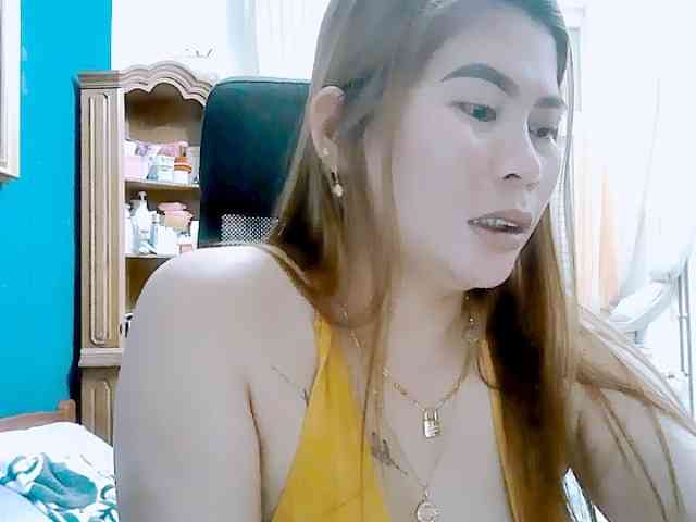 GoddessMia webcam