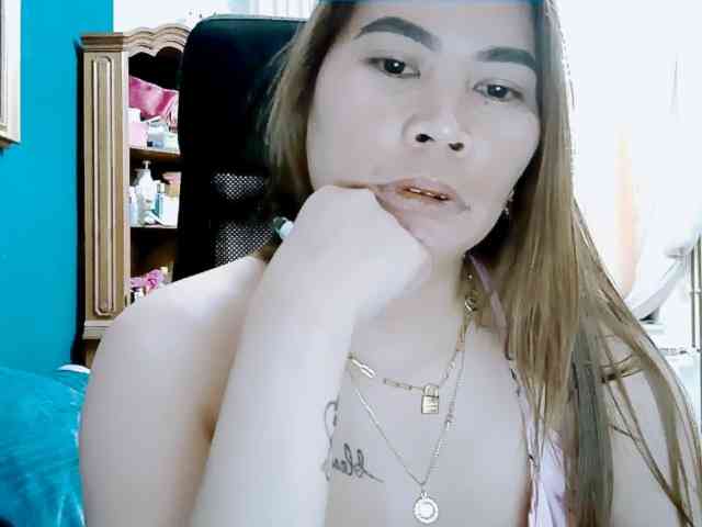 GoddessMia webcam