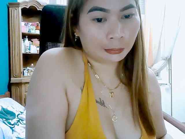 GoddessMia webcam