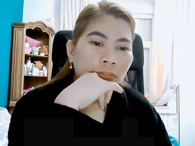 GoddessMia webcam