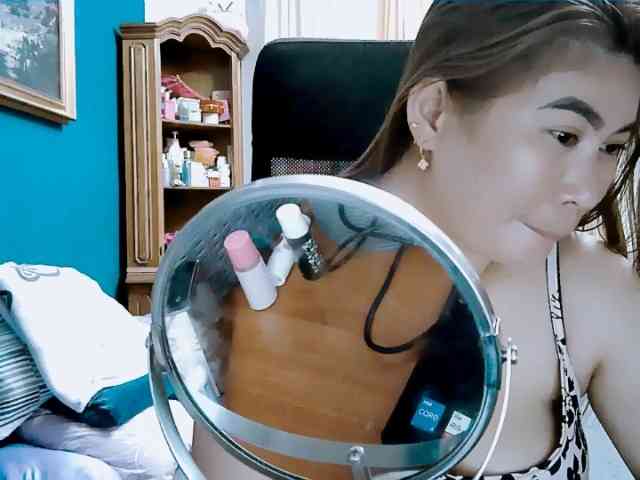 GoddessMia webcam