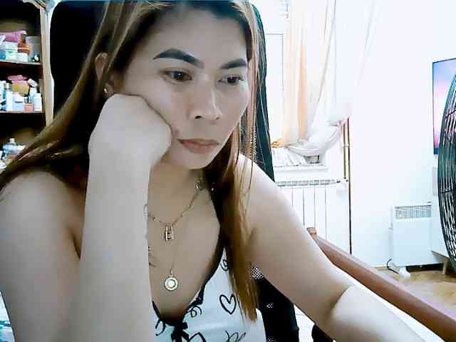GoddessMia webcam