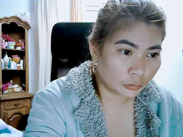 GoddessMia webcam