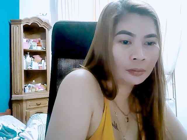 GoddessMia webcam