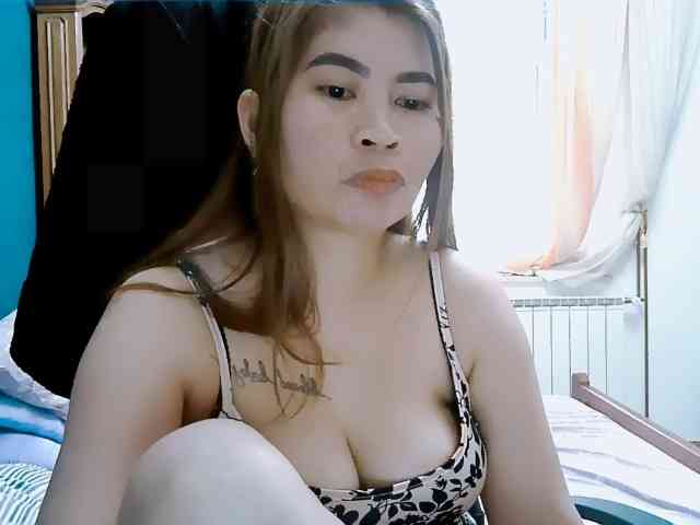 GoddessMia webcam