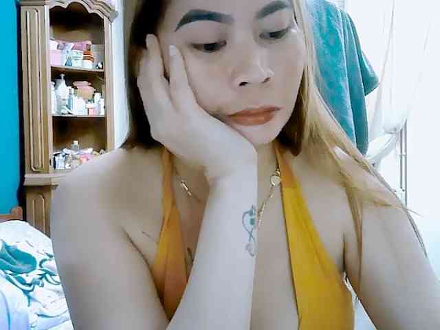 GoddessMia webcam