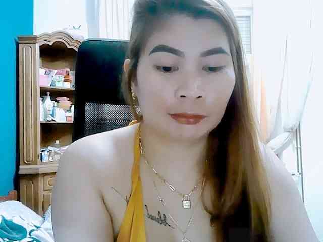 GoddessMia webcam