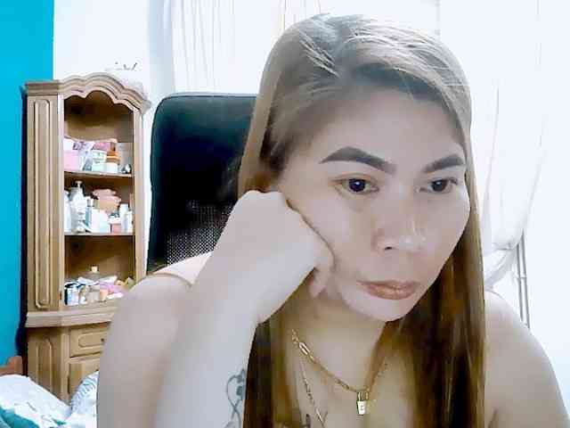 GoddessMia webcam