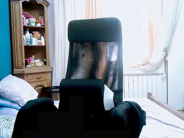 GoddessMia webcam