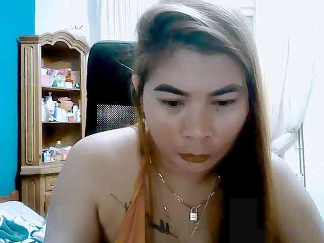 GoddessMia webcam