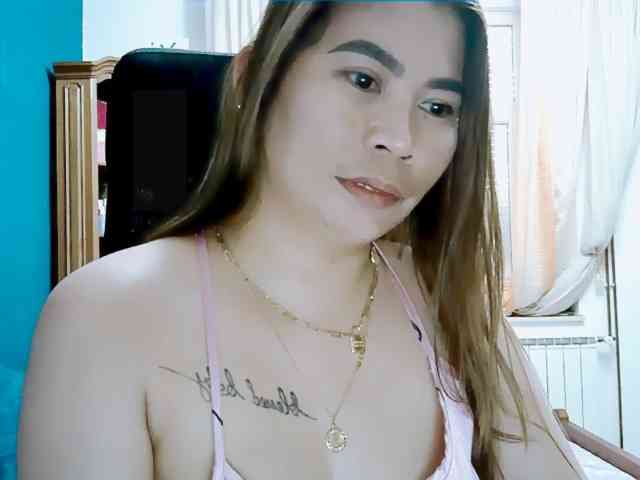 GoddessMia webcam